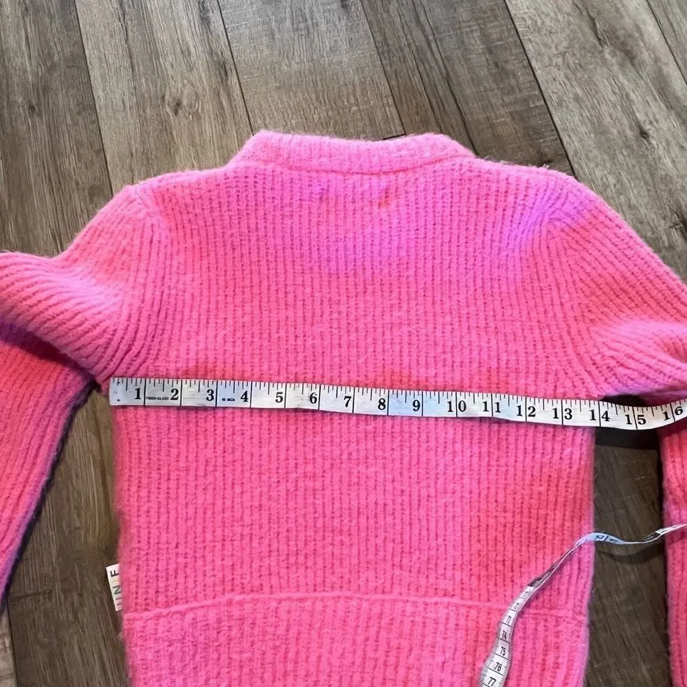 Unif women’s pink sweater size s